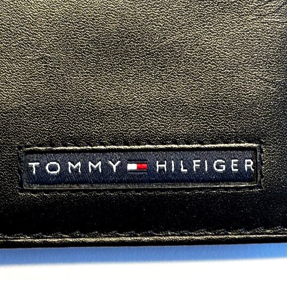 NWT Tommy Hilfiger men’s black leather wallet slim billfold classic giftable - Picture 2 of 6